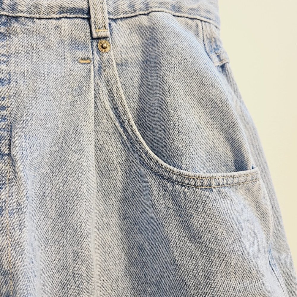 Brittania | Women's Vintage High Waist Light Wash Jeans (Size 18 Average) - Picture 5 of 14